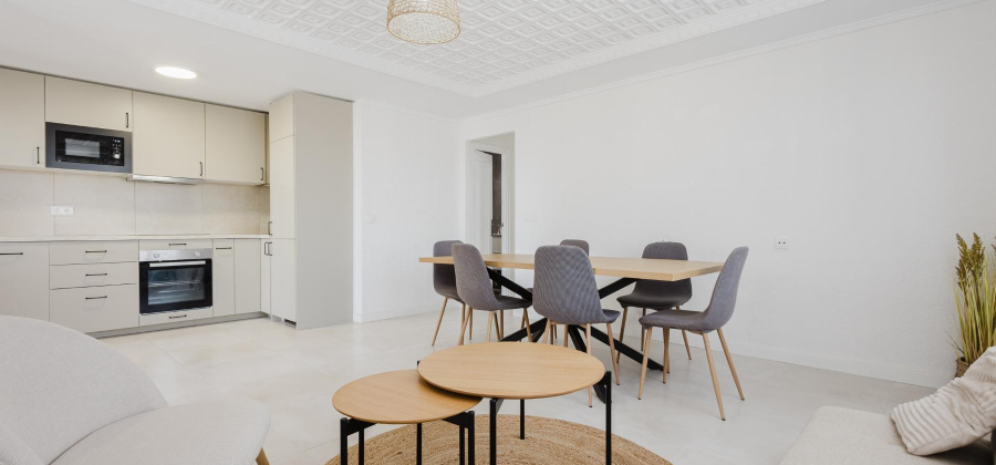 Torrevieja, Alicante, 3 Bedrooms Bedrooms, ,2 BathroomsBathrooms,Apartment,Resale,0,206104212072626336