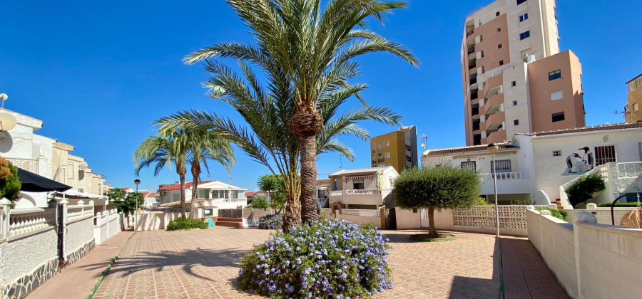 Torrevieja, Alicante, 2 Bedrooms Bedrooms, ,1 BathroomBathrooms,Apartment,Resale,0,75632147222132352
