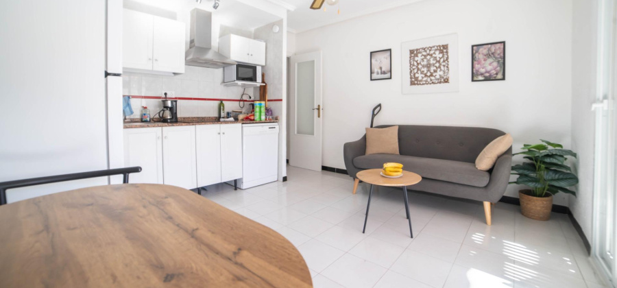 Torrevieja, Alicante, 2 Bedrooms Bedrooms, ,1 BathroomBathrooms,Apartment,Resale,0,75632245419361392