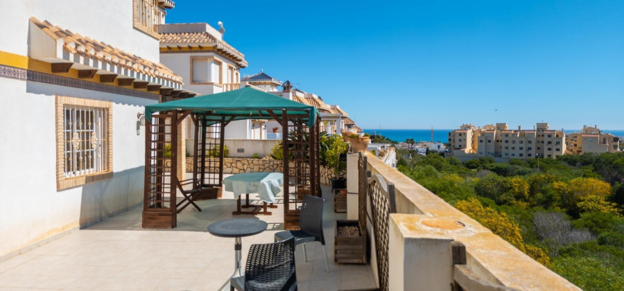 Torrevieja, Alicante, 3 Bedrooms Bedrooms, ,2 BathroomsBathrooms,Villa,Resale,0,75632277152363936