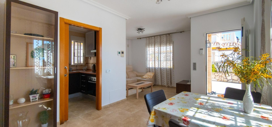 Torrevieja, Alicante, 3 Bedrooms Bedrooms, ,2 BathroomsBathrooms,Villa,Resale,0,75632277152363936