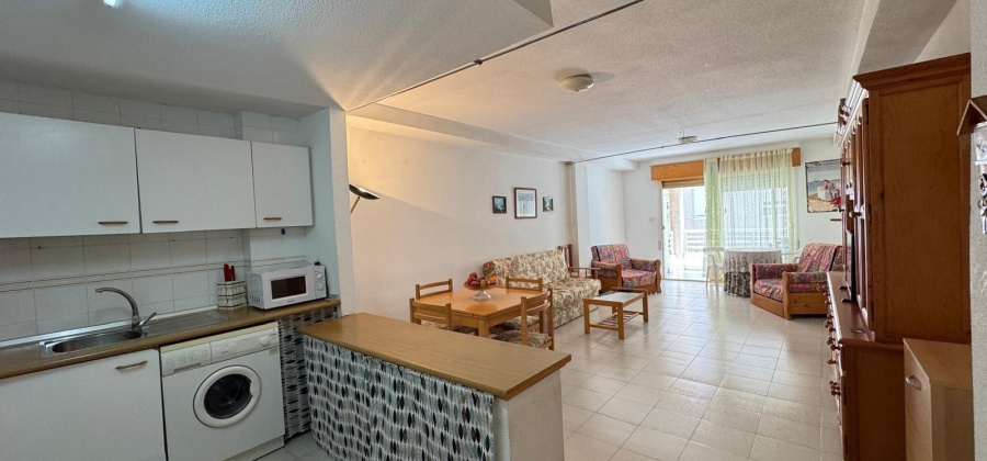 Torrevieja, Alicante, 2 Bedrooms Bedrooms, ,1 BathroomBathrooms,Apartment,Resale,0,75632105615672416