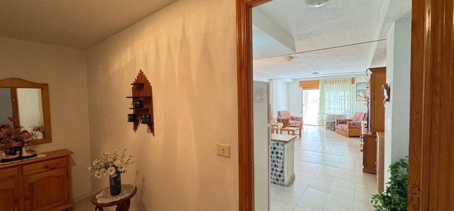 Torrevieja, Alicante, 2 Bedrooms Bedrooms, ,1 BathroomBathrooms,Apartment,Resale,0,75632105615672416