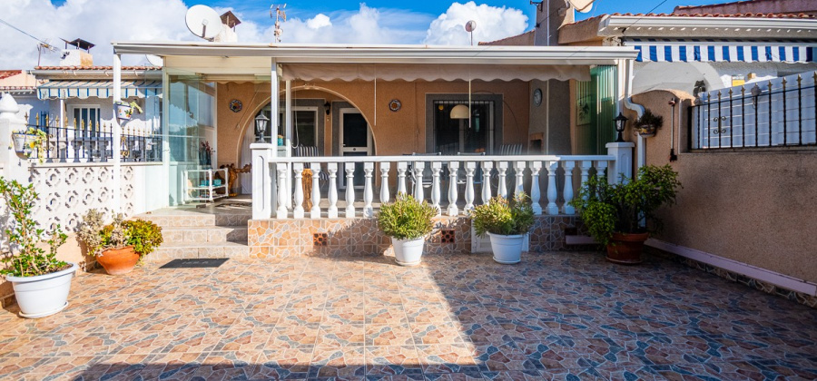 Torrevieja, Alicante, 2 Bedrooms Bedrooms, ,2 BathroomsBathrooms,Villa,Resale,0,10353683003525476