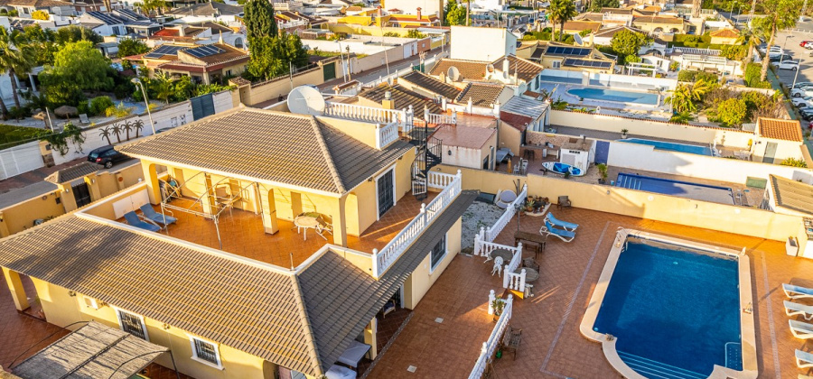 Torrevieja, Alicante, 6 Bedrooms Bedrooms, ,6 BathroomsBathrooms,Villa,Resale,0,103536228848927392