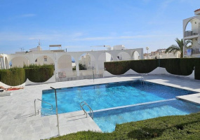 Torrevieja, Alicante, 2 Bedrooms Bedrooms, ,1 BathroomBathrooms,Apartment,Resale,0,75632215711307216