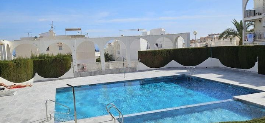 Torrevieja, Alicante, 2 Bedrooms Bedrooms, ,1 BathroomBathrooms,Apartment,Resale,0,75632215711307216