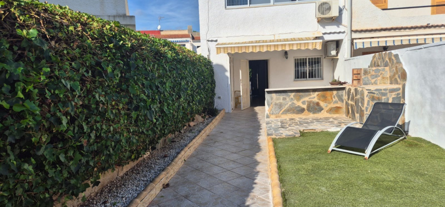 Torrevieja, Alicante, 3 Bedrooms Bedrooms, ,2 BathroomsBathrooms,Villa,Resale,0,103536242220255872