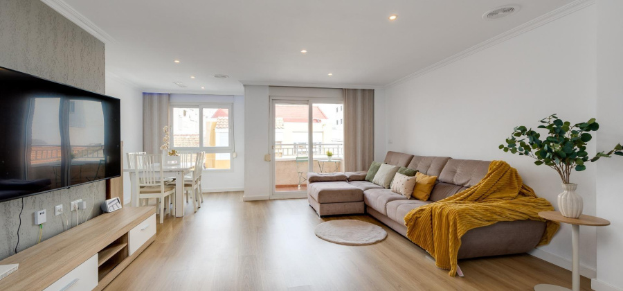 Torrevieja, Alicante, 3 Bedrooms Bedrooms, ,2 BathroomsBathrooms,Apartment,Resale,0,75632107477124688