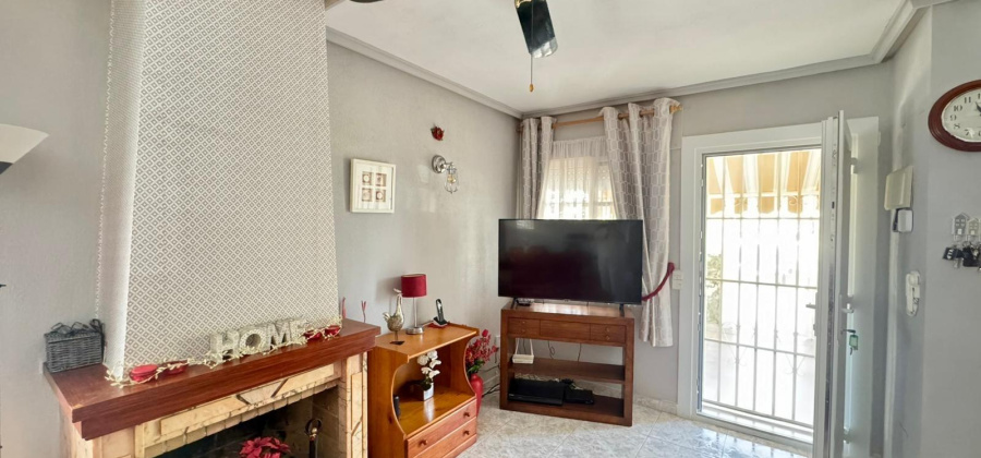 Torrevieja, Alicante, 3 Bedrooms Bedrooms, ,2 BathroomsBathrooms,Villa,Resale,0,209924148504728416