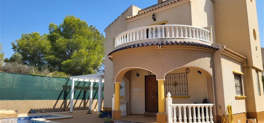 Villamartin, Alicante, 3 Bedrooms Bedrooms, ,2 BathroomsBathrooms,Villa,Resale,0,103186371119904160