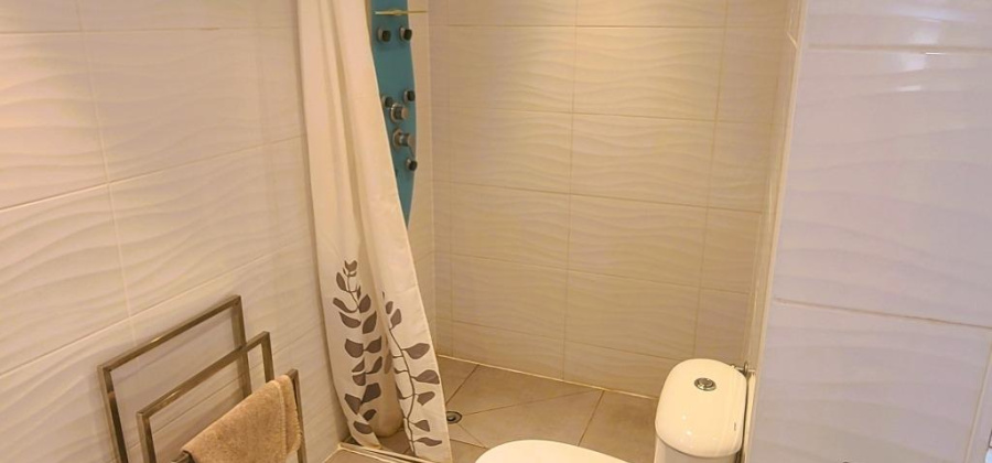 Torrevieja, Alicante, 4 Bedrooms Bedrooms, ,3 BathroomsBathrooms,Villa,Resale,0,75632148283608000