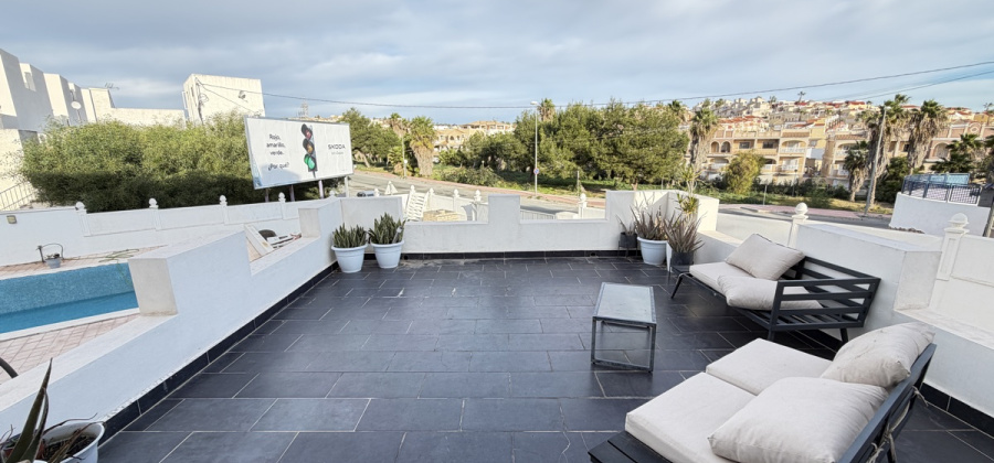 Villamartin, Alicante, 6 Bedrooms Bedrooms, ,2 BathroomsBathrooms,Villa,Resale,0,103186305246062528