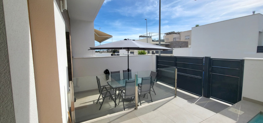 Daya Vieja, Alicante, 2 Bedrooms Bedrooms, ,2 BathroomsBathrooms,Townhouse,Resale,0,271160168430639552