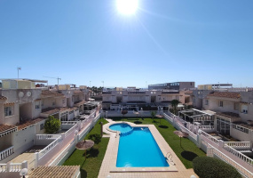 Torrevieja, Alicante, 2 Bedrooms Bedrooms, ,1 BathroomBathrooms,Bungalow,Resale,0,7563270353255288