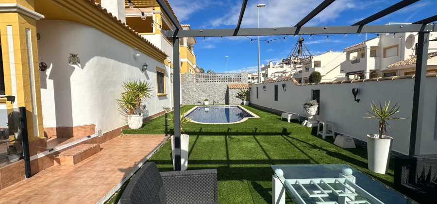 Orihuela, Alicante, 2 Bedrooms Bedrooms, ,2 BathroomsBathrooms,Villa,Resale,0,271160155194803840