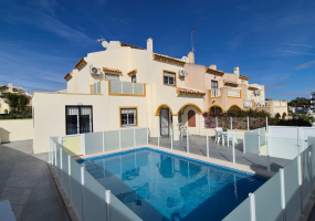 Orihuela Costa, Alicante, 2 Bedrooms Bedrooms, ,2 BathroomsBathrooms,Villa,Resale,0,75632107695090544
