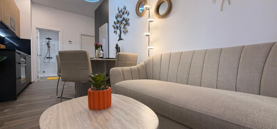 Torrevieja, Alicante, 2 Bedrooms Bedrooms, ,1 BathroomBathrooms,Apartment,Resale,0,7563283877804375