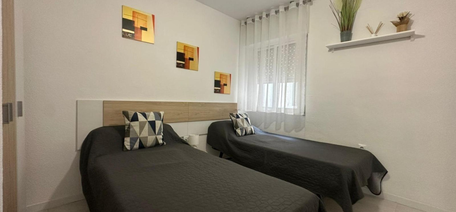 Torrevieja, Alicante, 2 Bedrooms Bedrooms, ,1 BathroomBathrooms,Apartment,Resale,0,75632245239945072