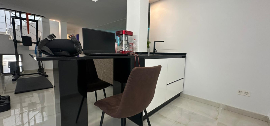 Torrevieja, Alicante, 4 Bedrooms Bedrooms, ,4 BathroomsBathrooms,Villa,Resale,0,75632206732240992