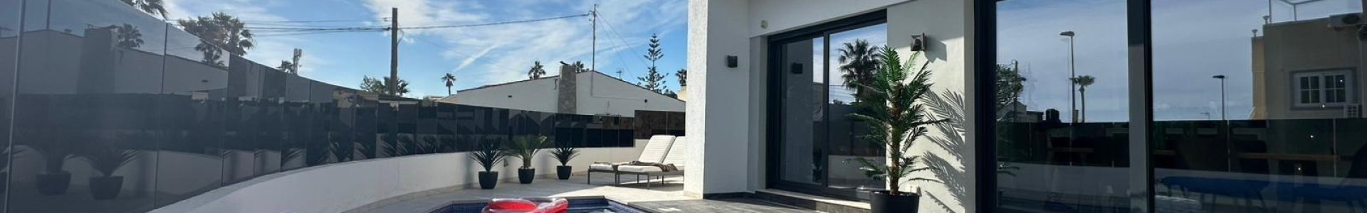 Torrevieja, Alicante, 4 Bedrooms Bedrooms, ,4 BathroomsBathrooms,Villa,Resale,0,75632206732240992