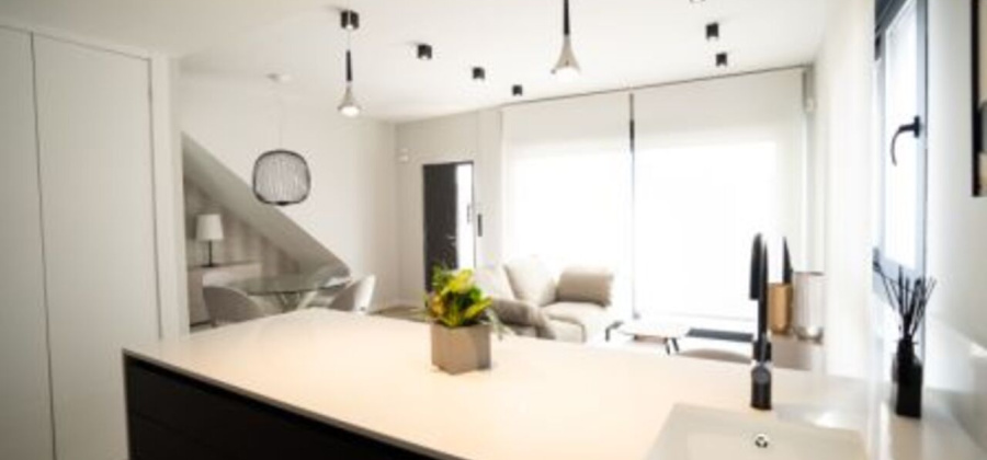 Villamartin, Alicante, 3 Bedrooms Bedrooms, ,2 BathroomsBathrooms,Townhouse,New,0,90690215674811296