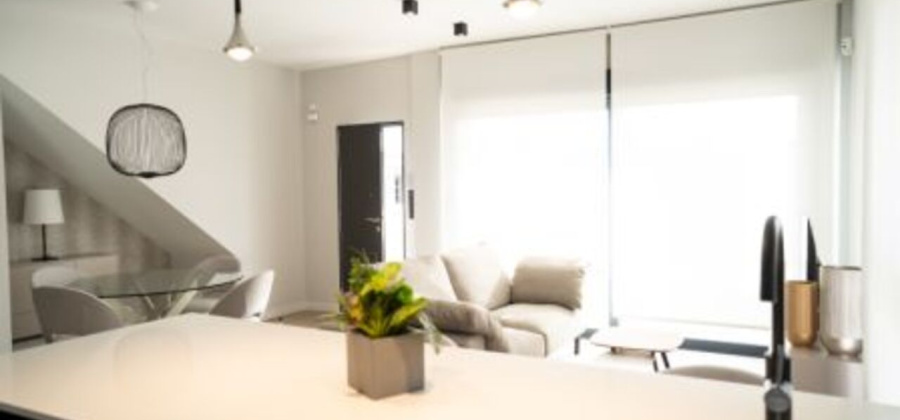 Villamartin, Alicante, 3 Bedrooms Bedrooms, ,2 BathroomsBathrooms,Townhouse,New,0,90690215674811296