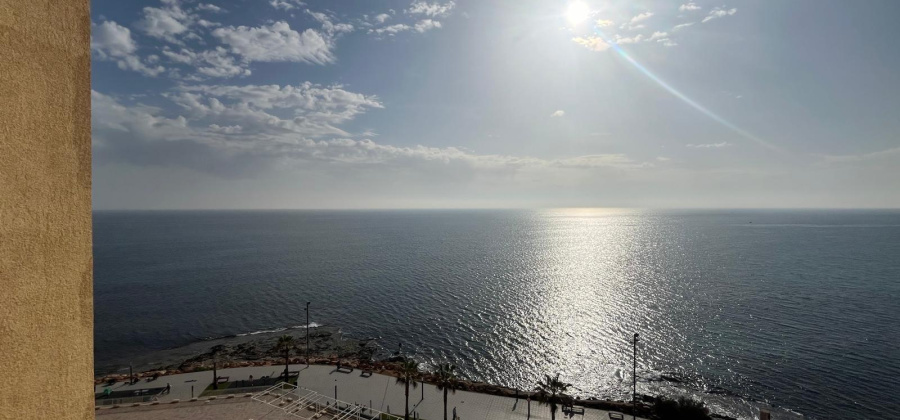 Torrevieja, Alicante, 3 Bedrooms Bedrooms, ,2 BathroomsBathrooms,Apartment,Resale,0,75632627361024880