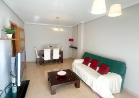Torrevieja, Alicante, 2 Bedrooms Bedrooms, ,2 BathroomsBathrooms,Apartment,Resale,0,7563299359369828