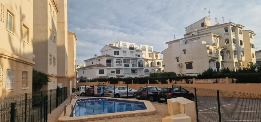Torrevieja, Alicante, 2 Bedrooms Bedrooms, ,1 BathroomBathrooms,Apartment,Resale,0,75632383144604288