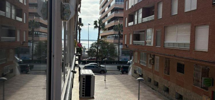 Torrevieja, Alicante, 2 Bedrooms Bedrooms, ,1 BathroomBathrooms,Apartment,Resale,0,75632146089091776