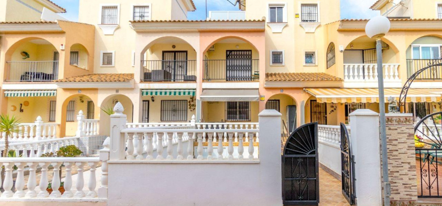 Orihuela Costa, Alicante, 3 Bedrooms Bedrooms, ,1 BathroomBathrooms,Townhouse,Resale,0,75632297431049024