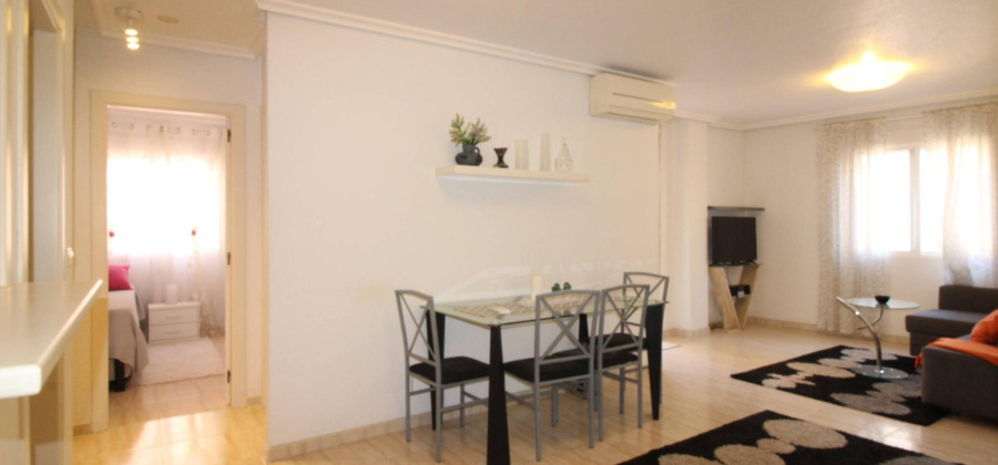 Torrevieja, Alicante, 2 Bedrooms Bedrooms, ,1 BathroomBathrooms,Apartment,Resale,0,75632160934627424