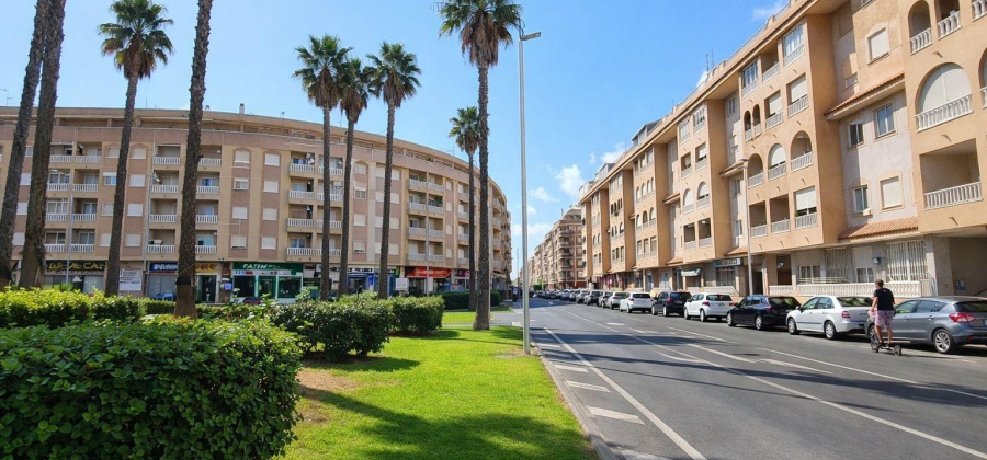Torrevieja, Alicante, 2 Bedrooms Bedrooms, ,1 BathroomBathrooms,Apartment,Resale,0,75632227770849168