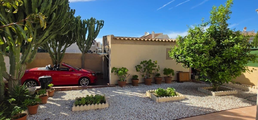 Torrevieja, Alicante, 3 Bedrooms Bedrooms, ,2 BathroomsBathrooms,Villa,Resale,0,75632138789636928