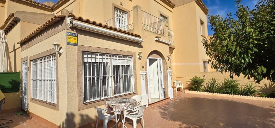 Torrevieja, Alicante, 3 Bedrooms Bedrooms, ,2 BathroomsBathrooms,Villa,Resale,0,75632138789636928