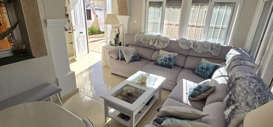 Torrevieja, Alicante, 3 Bedrooms Bedrooms, ,2 BathroomsBathrooms,Villa,Resale,0,75632138789636928