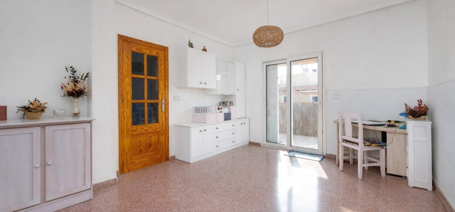 Torrevieja, Alicante, 2 Bedrooms Bedrooms, ,2 BathroomsBathrooms,Apartment,Resale,0,75632212393546704