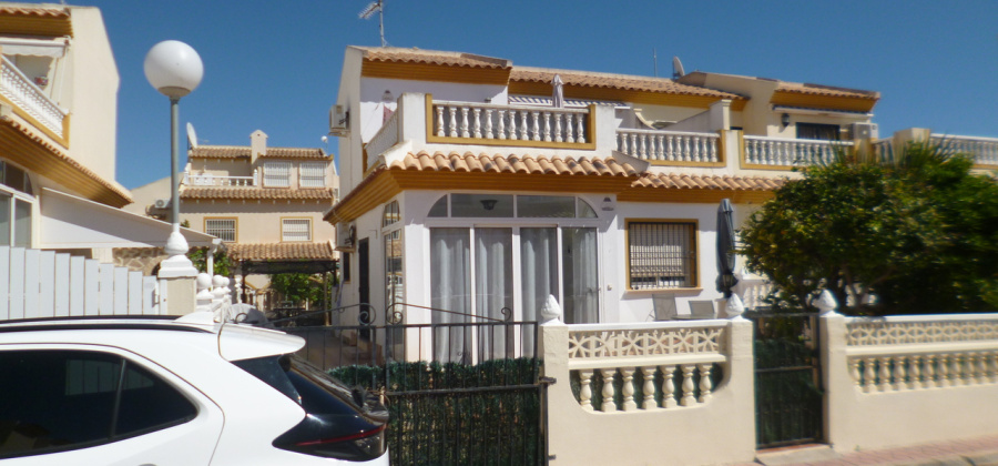 Playa Flamenca, Alicante, 3 Bedrooms Bedrooms, ,2 BathroomsBathrooms,Villa,Resale,0,90690174003036848