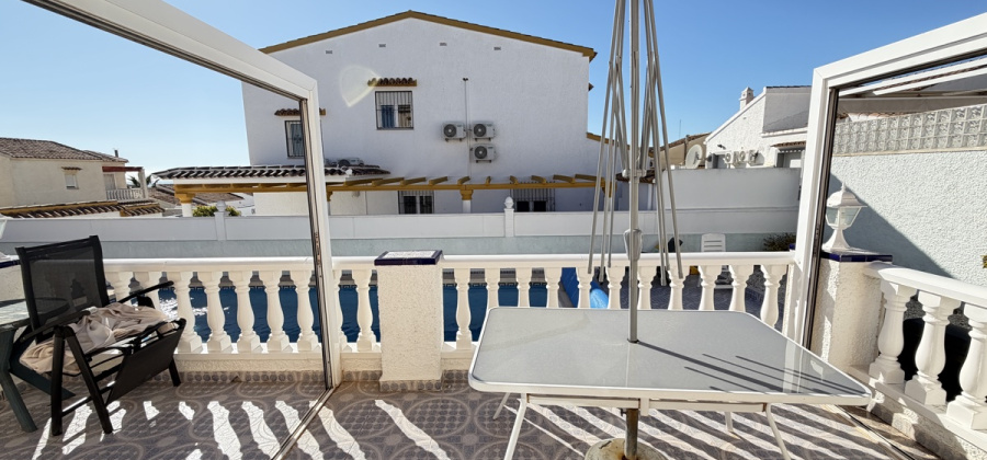 Villamartin, Alicante, 3 Bedrooms Bedrooms, ,3 BathroomsBathrooms,Villa,Resale,0,103186223926658128