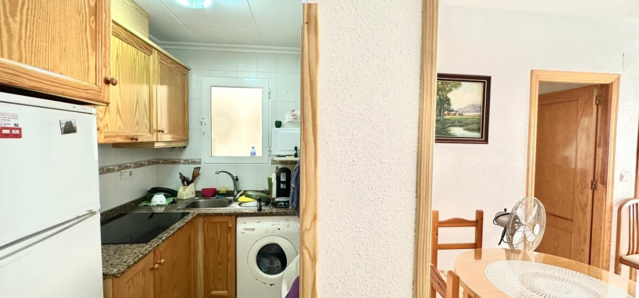 Torrevieja, Alicante, 2 Bedrooms Bedrooms, ,1 BathroomBathrooms,Apartment,Resale,0,75632236770727744