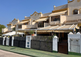 Torrevieja, Alicante, 3 Bedrooms Bedrooms, ,2 BathroomsBathrooms,Townhouse,Resale,0,75632100399143552