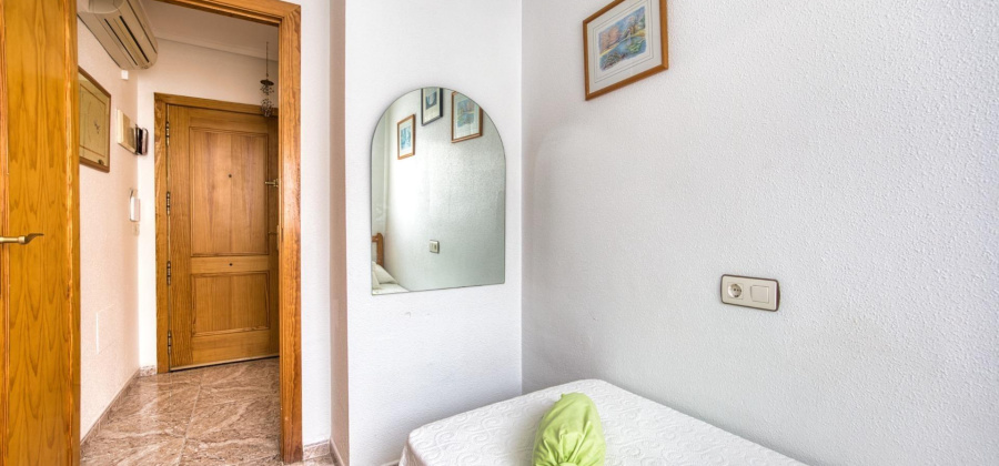 Torrevieja, Alicante, 3 Bedrooms Bedrooms, ,1 BathroomBathrooms,Apartment,Resale,0,75632301797037408