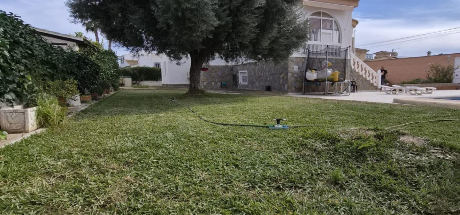 Torrevieja, Alicante, 4 Bedrooms Bedrooms, ,2 BathroomsBathrooms,Villa,Resale,0,7563295871652677