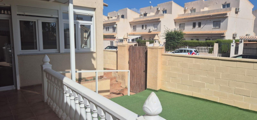 Torrevieja, Alicante, 3 Bedrooms Bedrooms, ,1 BathroomBathrooms,Apartment,Resale,0,75632293452363456