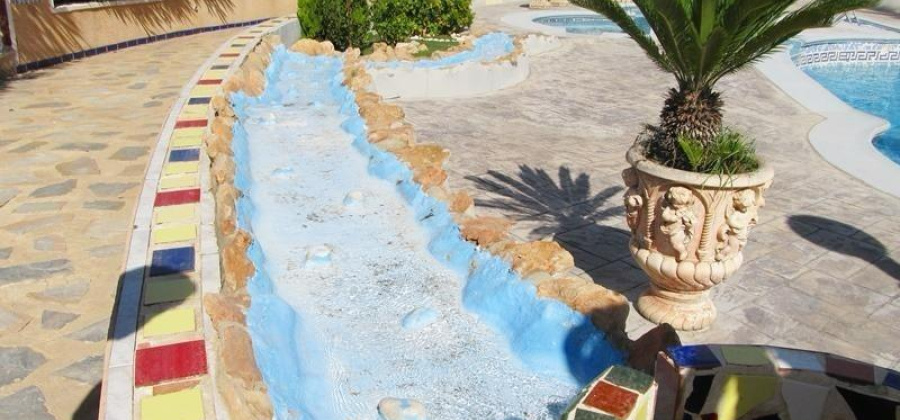 Torrevieja, Alicante, 3 Bedrooms Bedrooms, ,2 BathroomsBathrooms,Villa,Resale,0,7563270138569592