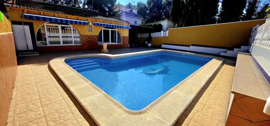 Torrevieja, Alicante, 2 Bedrooms Bedrooms, ,2 BathroomsBathrooms,Villa,Resale,0,75632165092051120