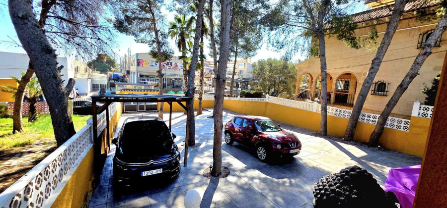 Torrevieja, Alicante, 2 Bedrooms Bedrooms, ,2 BathroomsBathrooms,Villa,Resale,0,75632165092051120