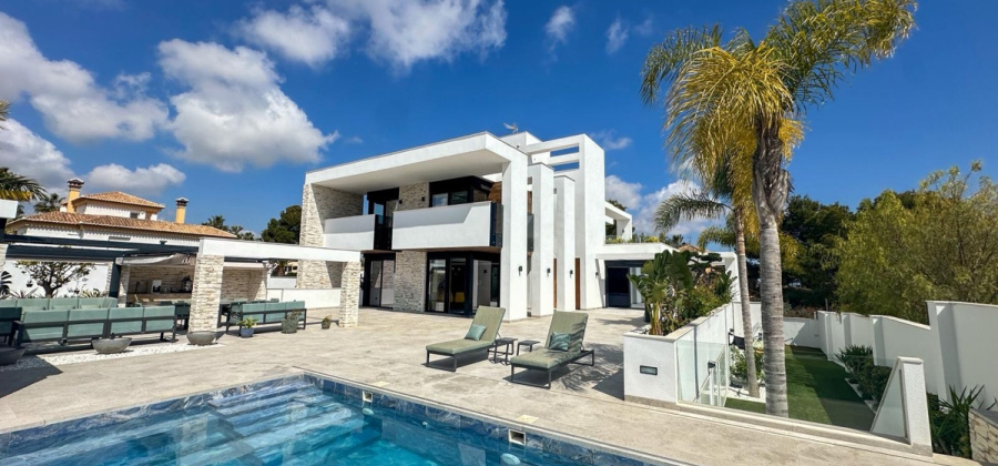 Villamartin, Alicante, 4 Bedrooms Bedrooms, ,6 BathroomsBathrooms,Villa,Resale,0,103186288087824336