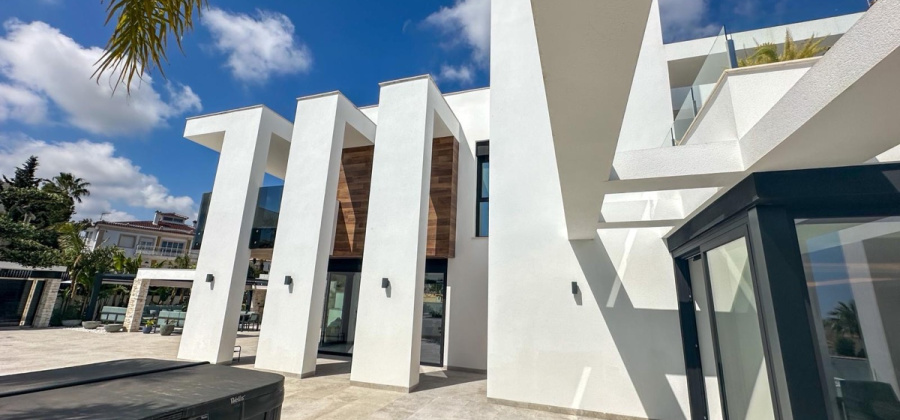 Villamartin, Alicante, 4 Bedrooms Bedrooms, ,6 BathroomsBathrooms,Villa,Resale,0,103186288087824336